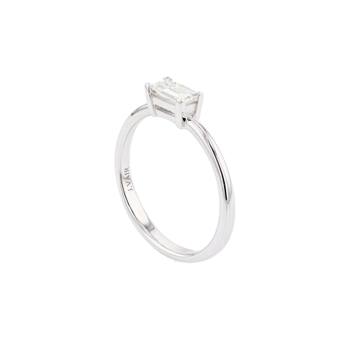 18K White Gold Baguette Diamond Solitaire Ring